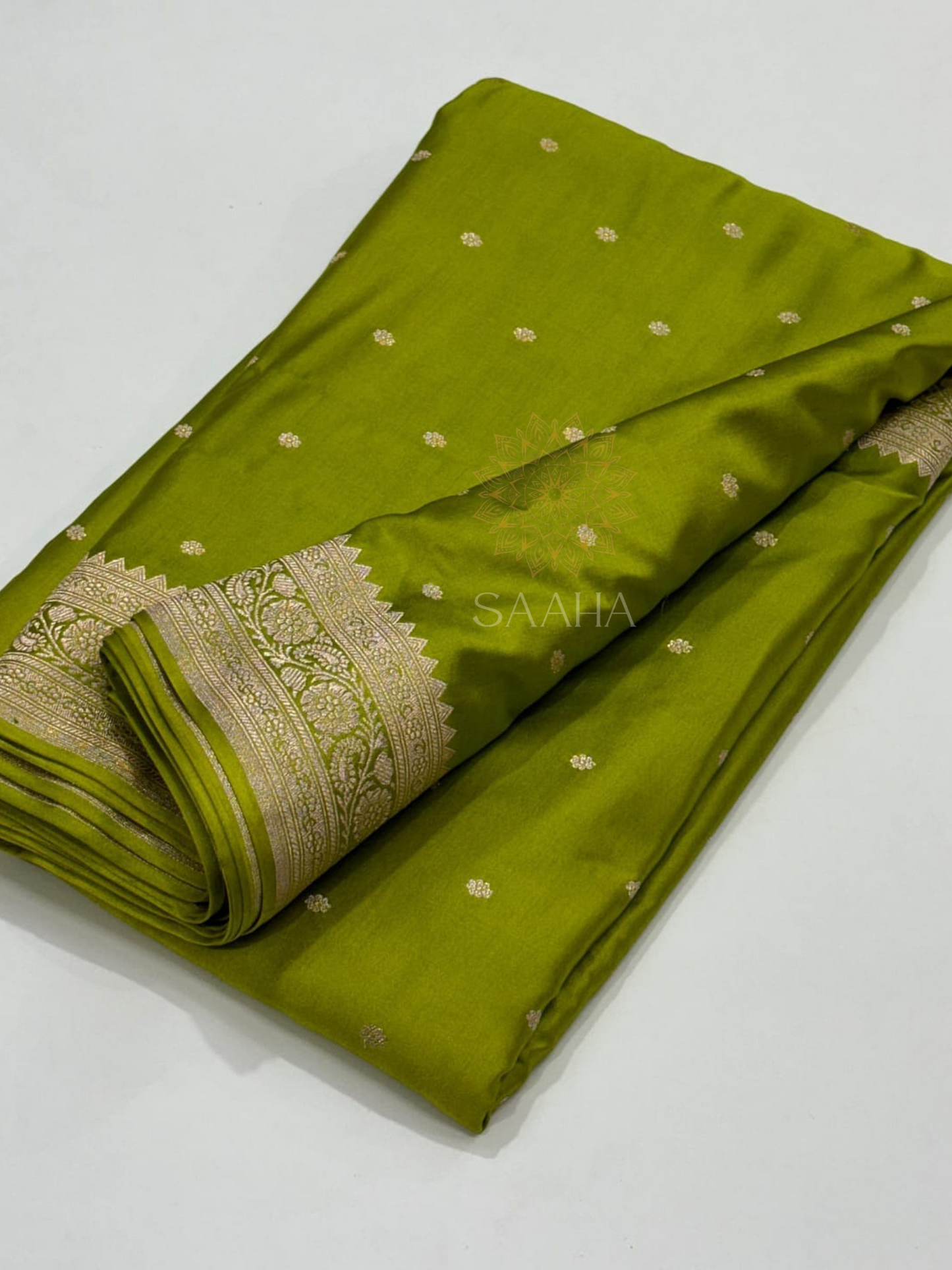 Lime Zari Bloom_Handwoven Mashru Silk Saree