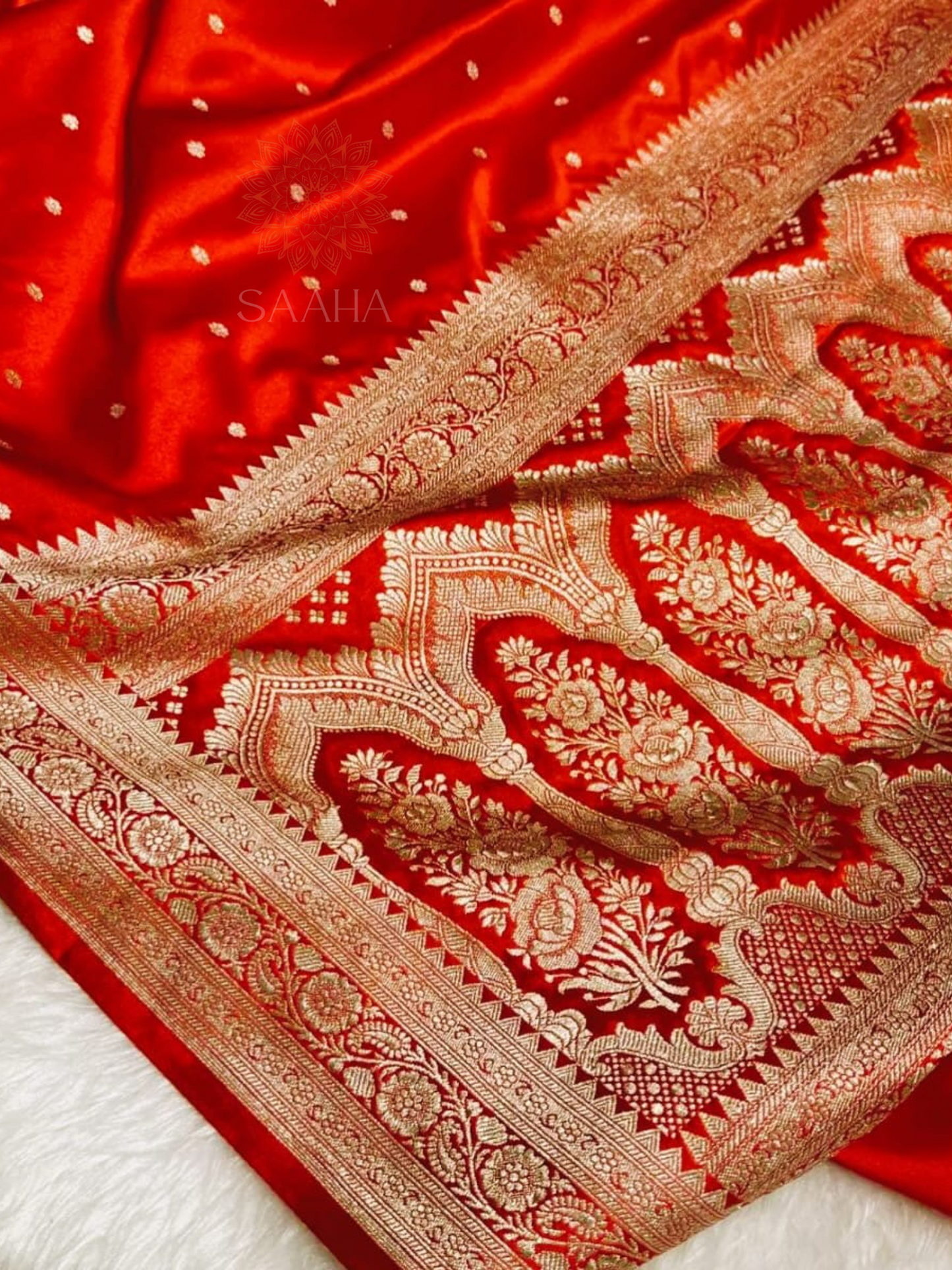 Zestful Orange_Handwoven Mashru Silk Saree