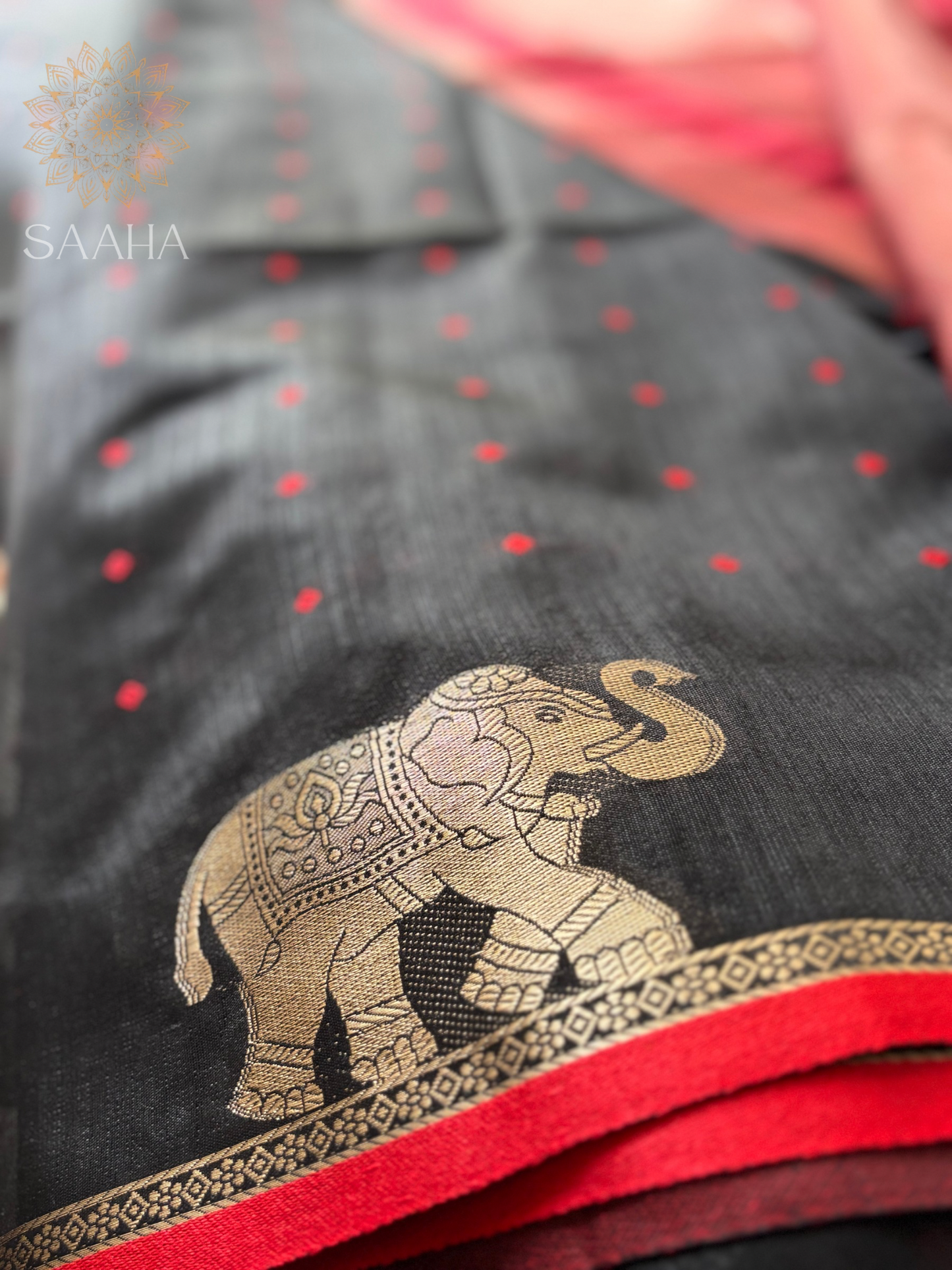 Gajagamini_Semi Raw Silk Saree with Antique Zari Woven Border