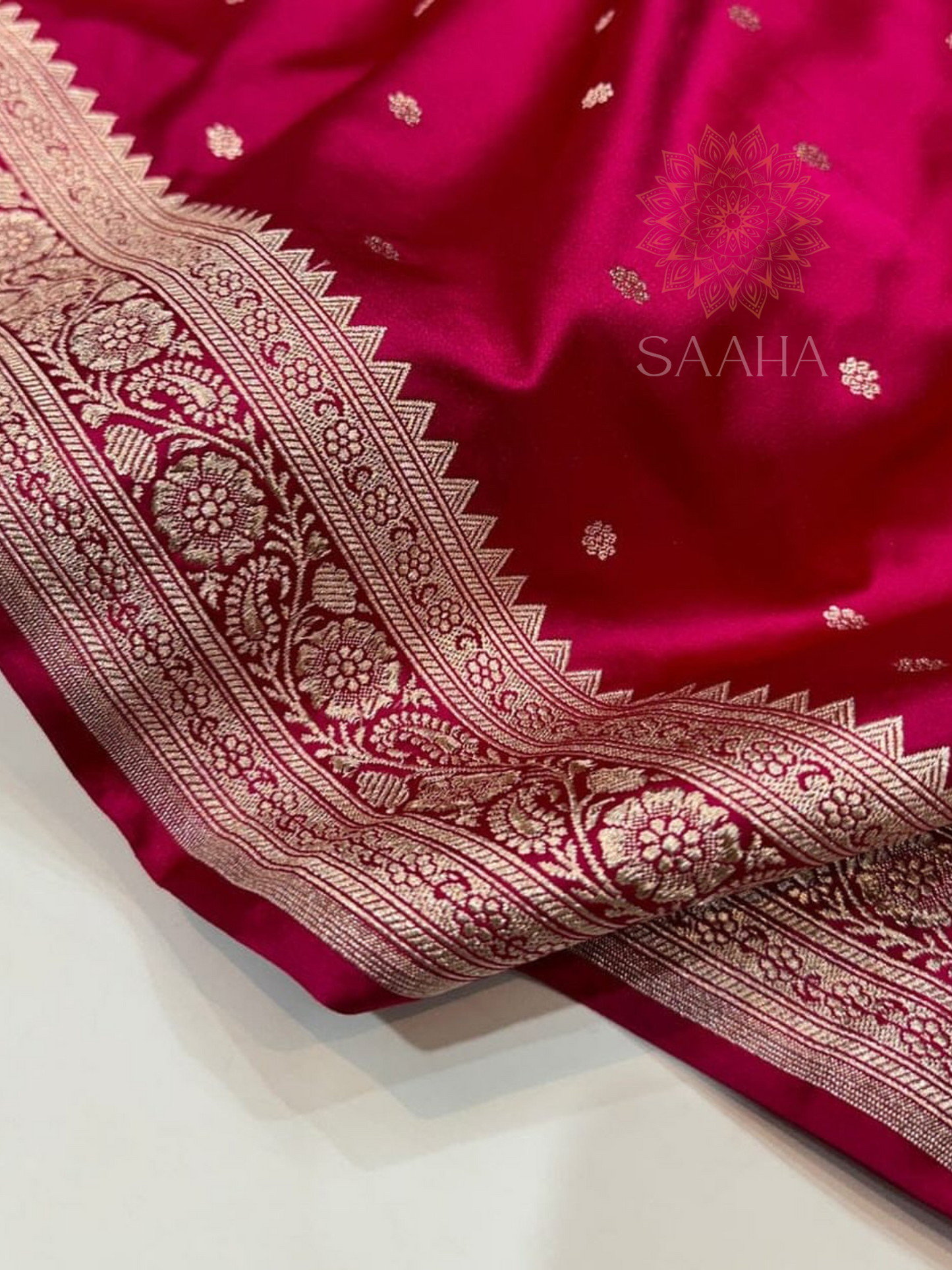 Rani Royale_Handwoven Mashru Silk Saree