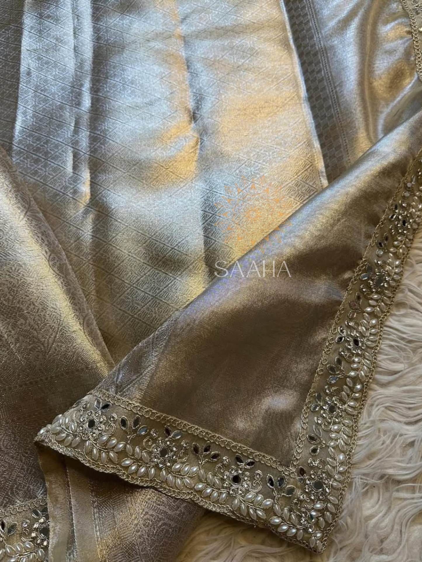 Chandni Chic_Silver Kanjeevaram Tissue Silk Saree