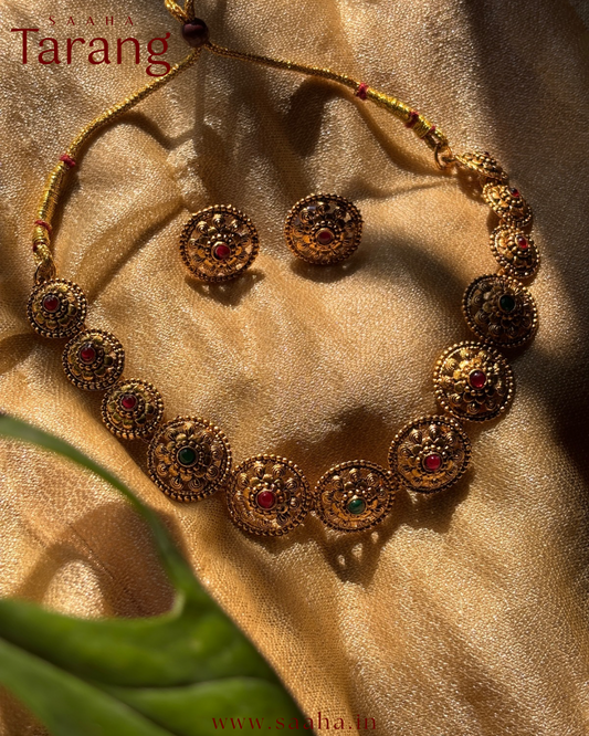 Nila_Patterned Choker with Kemp Stones