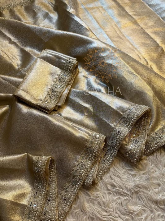 Chandni Chic_Silver Kanjeevaram Tissue Silk Saree