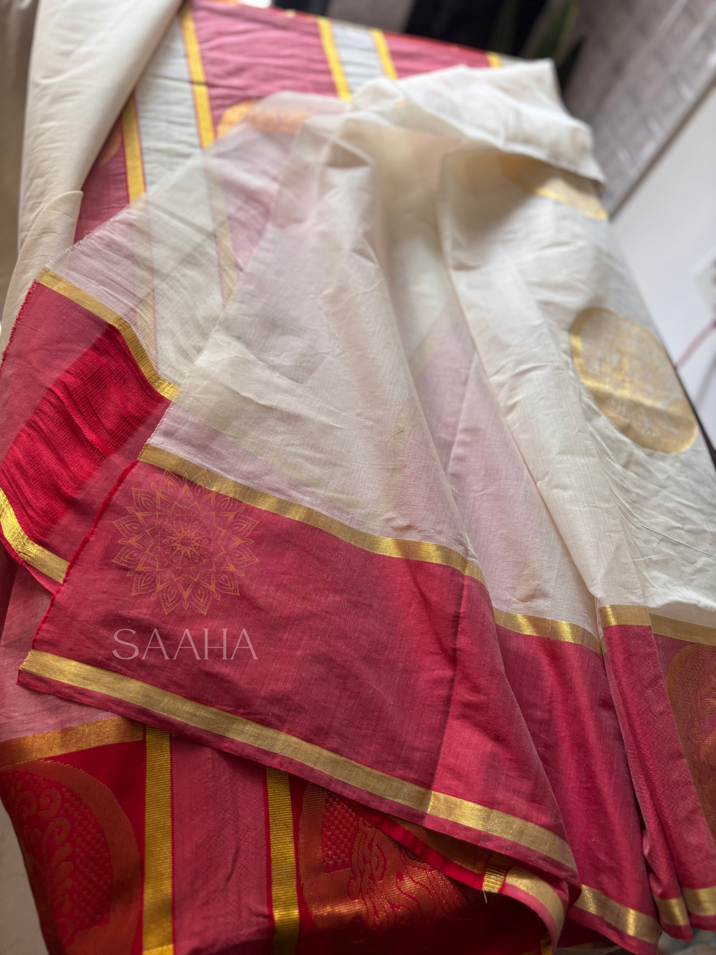 Pavizhamalli_Kerala Kasavu Saree in Handloom Cotton