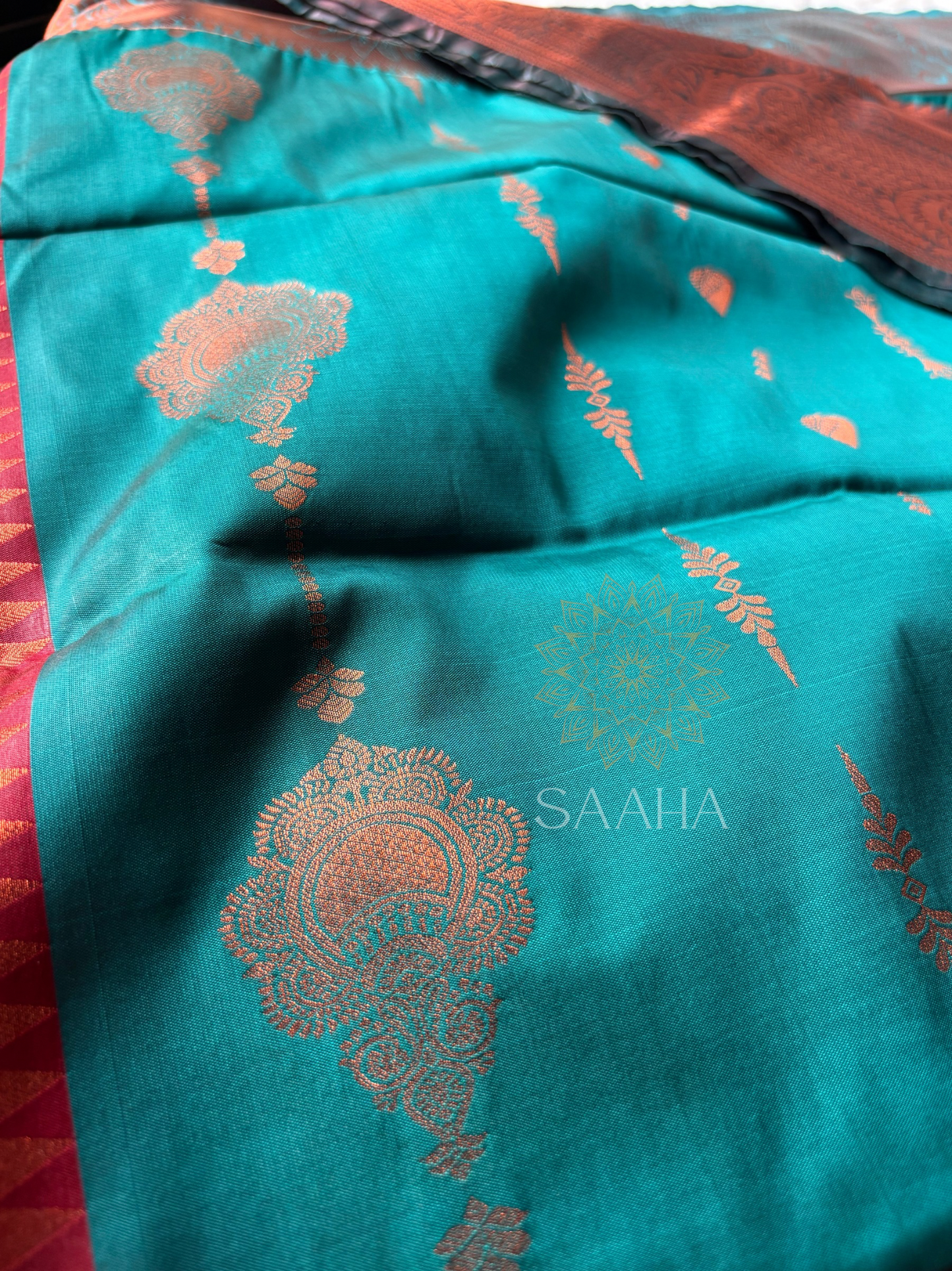 Aqua Allure_Kanjeevaram Semi Silk Saree