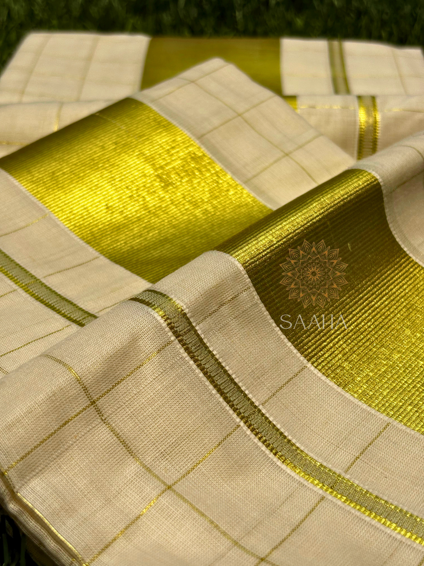 MOHANA_Handwoven Kerala Kasavu Set Mundu(Traditional Wear)