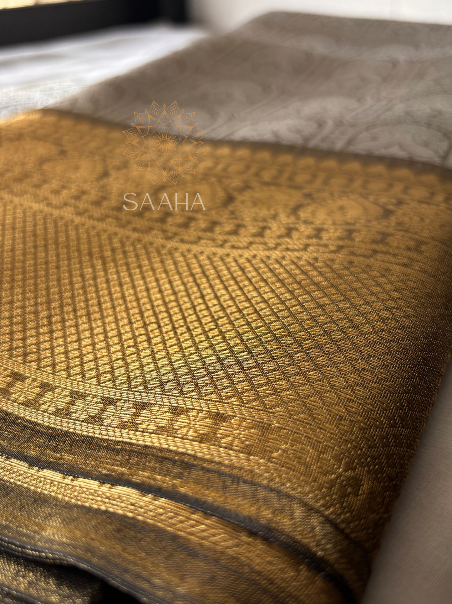 Antique Gold Serenity_Kanjeevaram Tissue Semi Silk Saree