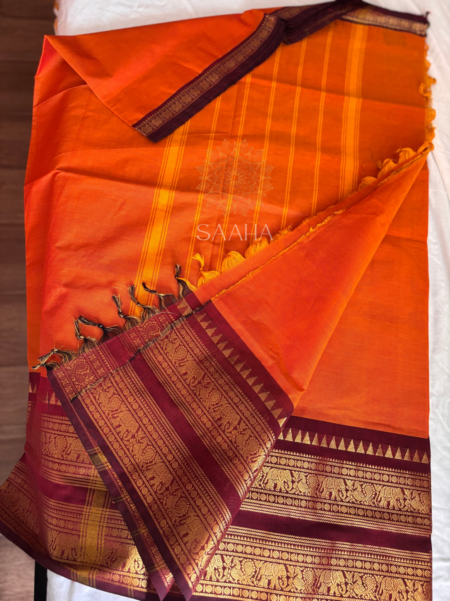 Geethanjali_Handwoven Kanchi Cotton Saree with zari woven border