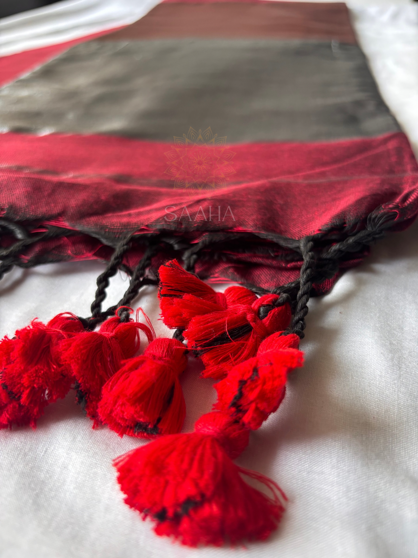 Mystic Merlot_Handwoven Cotton Tissue Saree