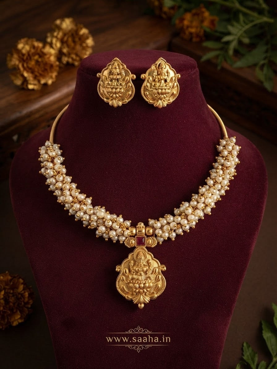 Lakshmi Pendant Clustered Pearl Hasli