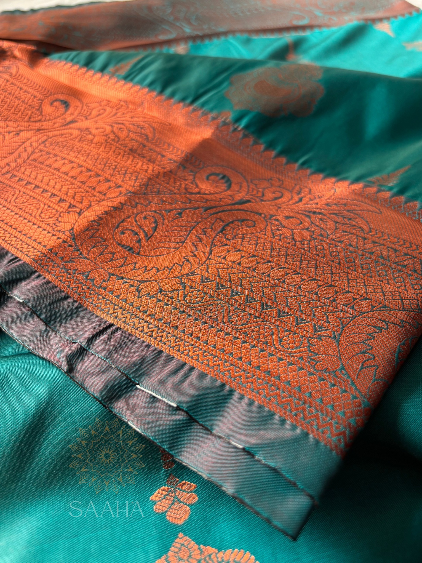 Aqua Allure_Kanjeevaram Semi Silk Saree