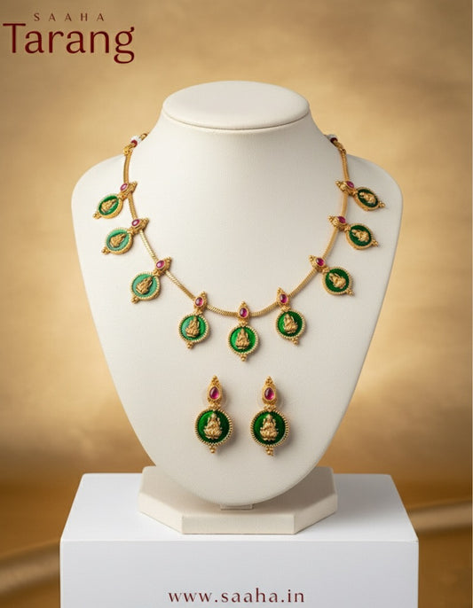 Green_Simple Lakshmi Coin Necklace