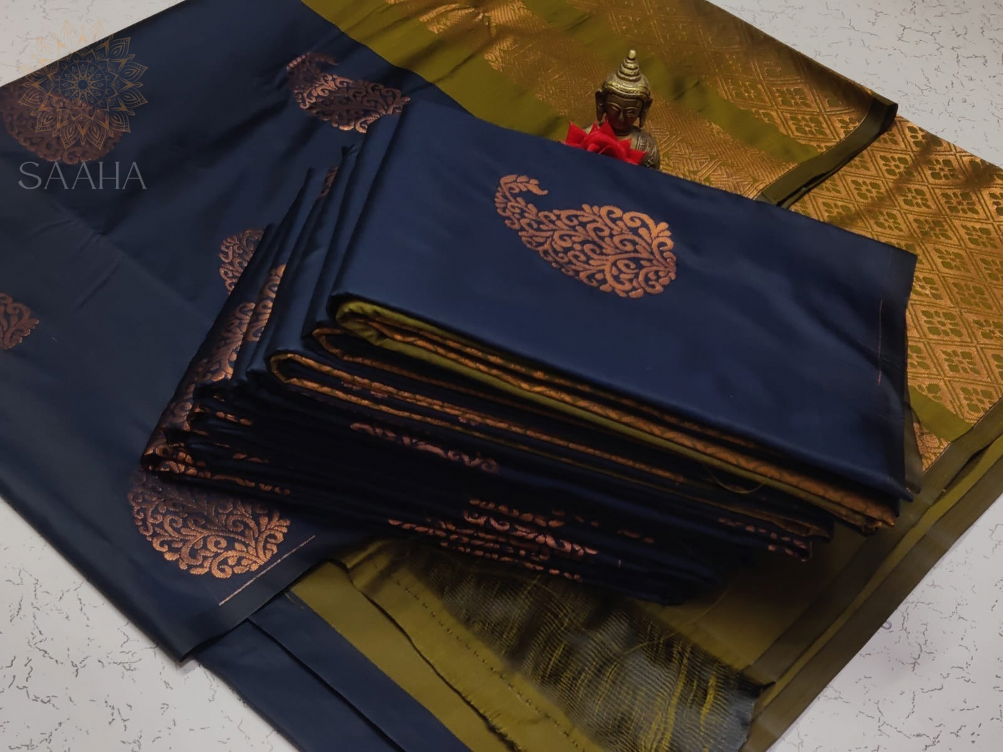 Charuta_Soft Silk Saree with Zari woven Ambi(Paisley) motifs